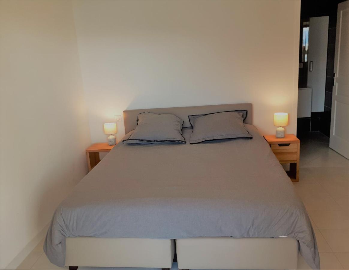 Vaste Appartement 3 Chambres - Vue Exceptionnelle ชอร์จส์ ภายนอก รูปภาพ