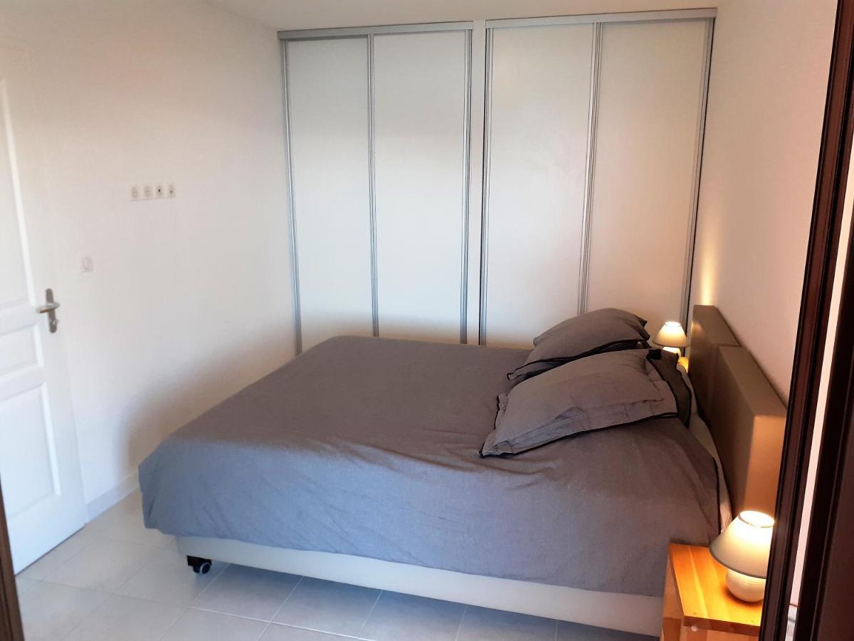 Vaste Appartement 3 Chambres - Vue Exceptionnelle ชอร์จส์ ภายนอก รูปภาพ