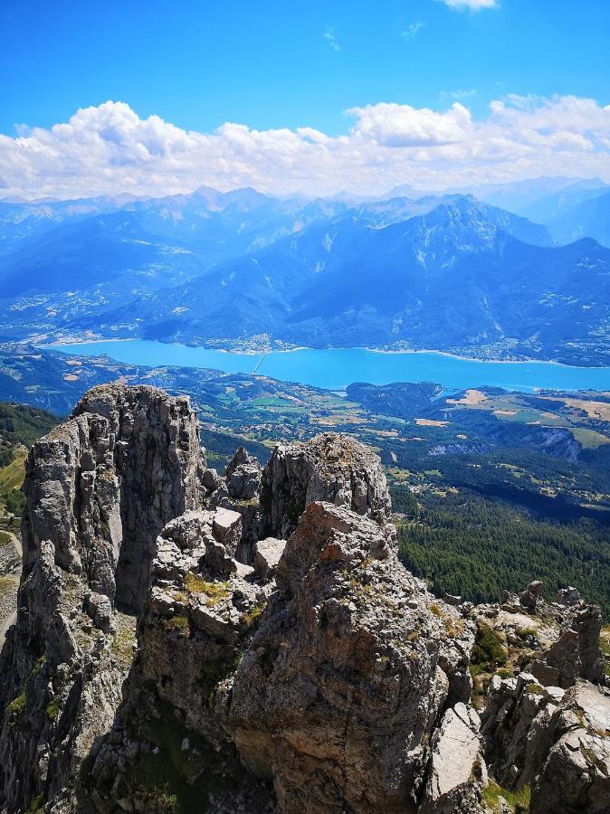 Vaste Appartement 3 Chambres - Vue Exceptionnelle ชอร์จส์ ภายนอก รูปภาพ